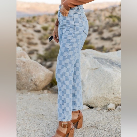 PINK LILY | Checkered Straight Jeans - Picture 2 of 16